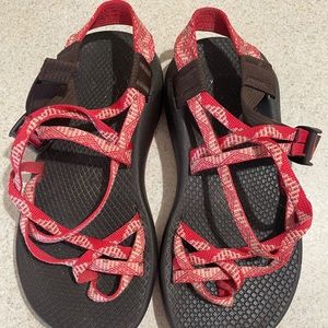 Women’s size 6 Chacos